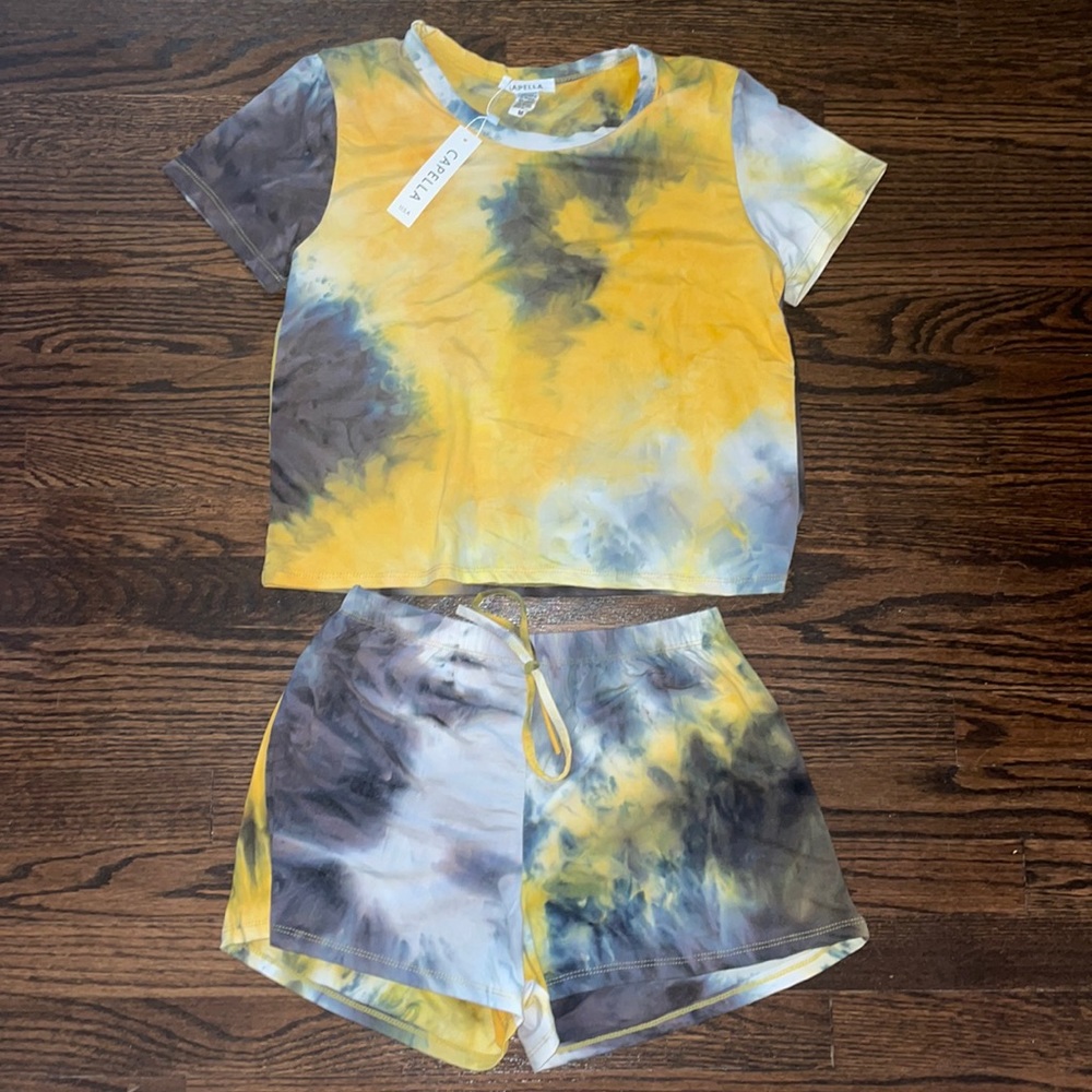 NWT matching Capella shorts and T-shirt